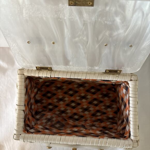 Vintage 1960’s Era White Wicker and Lucite MCM Box Purse 8” X 4.5” - Picture 12 of 16